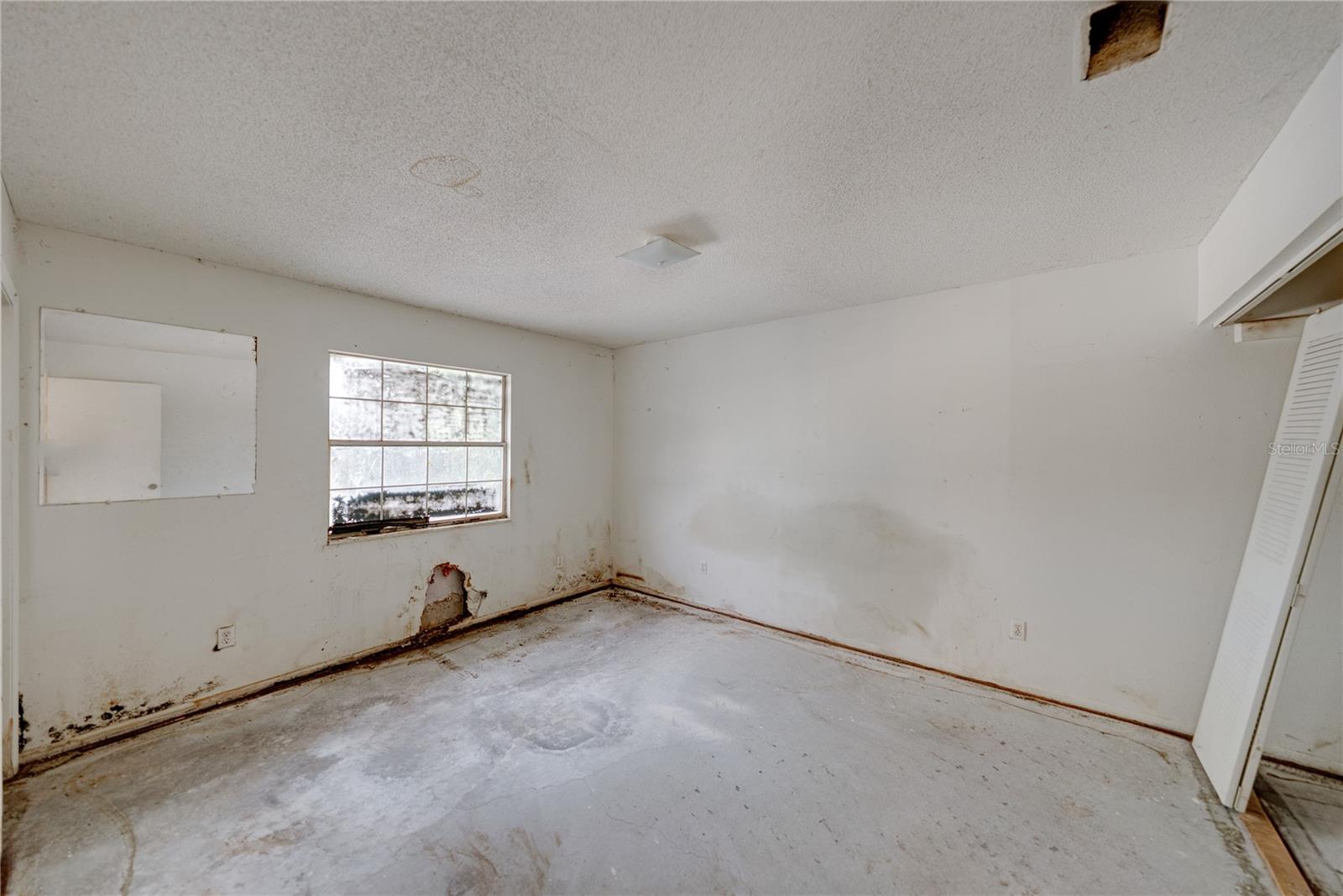 Image 32 of 64 For 276 18th Street Ne