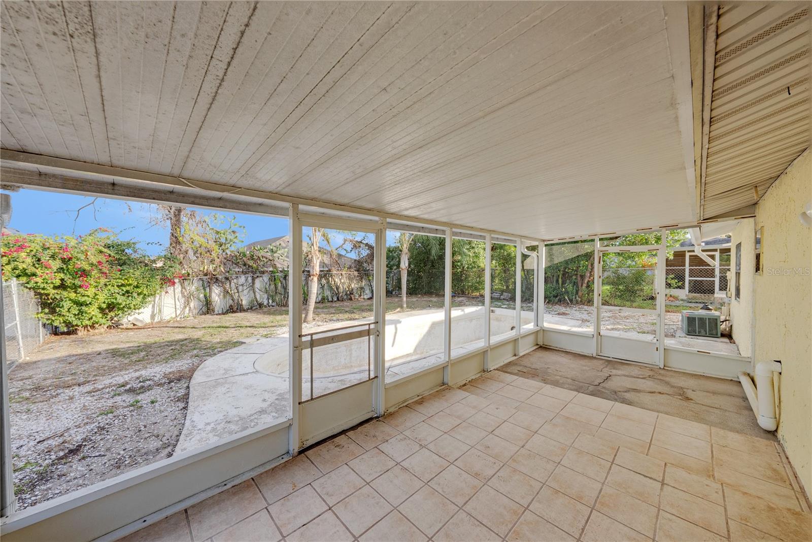 Image 36 of 64 For 276 18th Street Ne