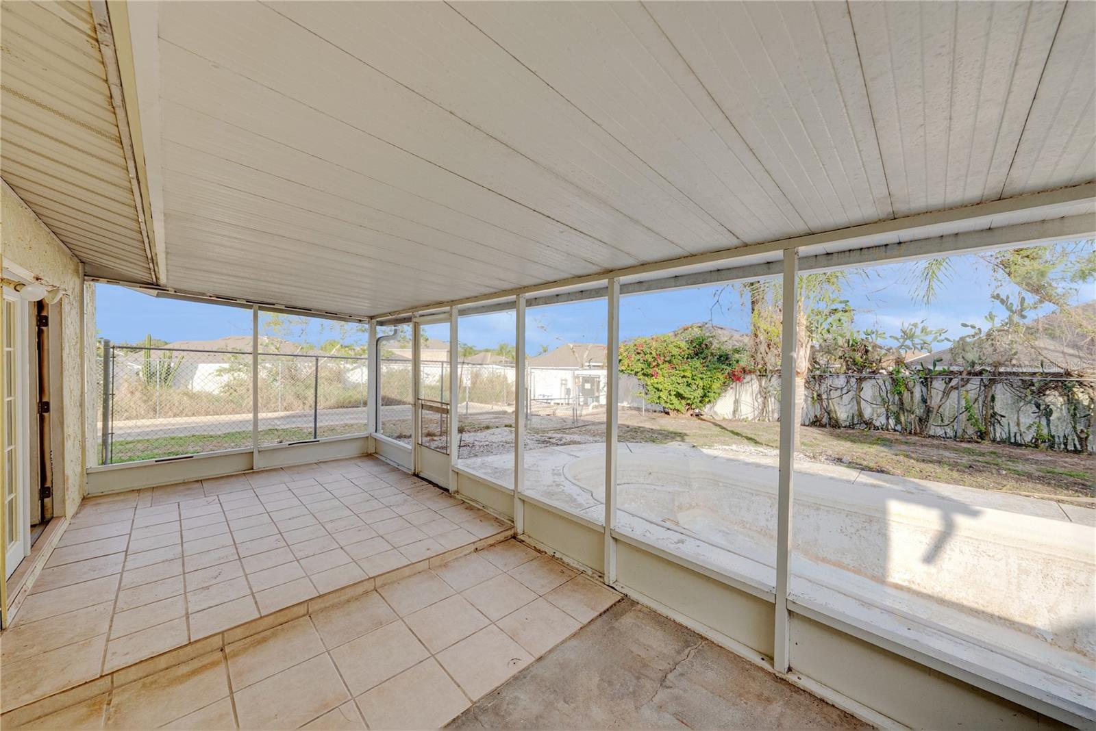 Image 38 of 64 For 276 18th Street Ne