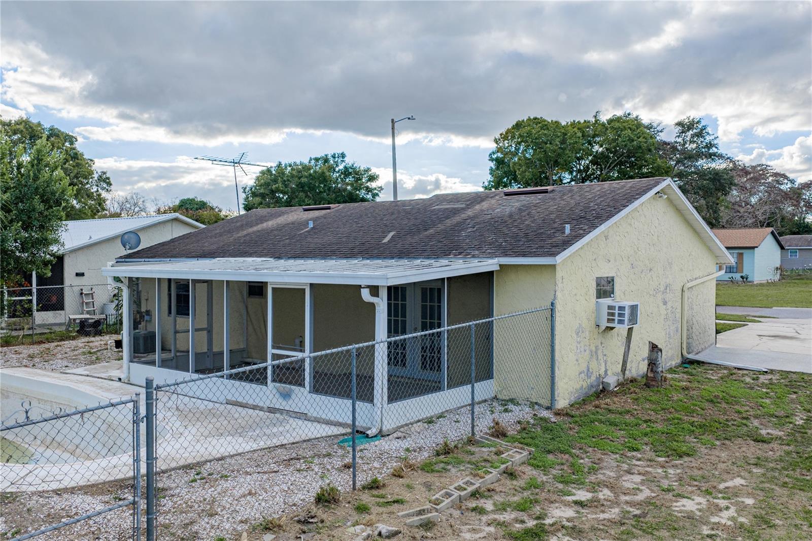 Image 41 of 64 For 276 18th Street Ne