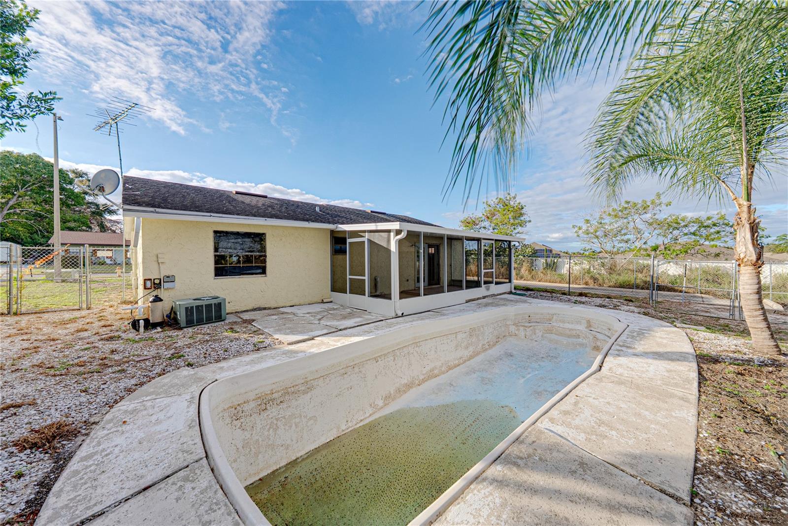 Image 46 of 64 For 276 18th Street Ne