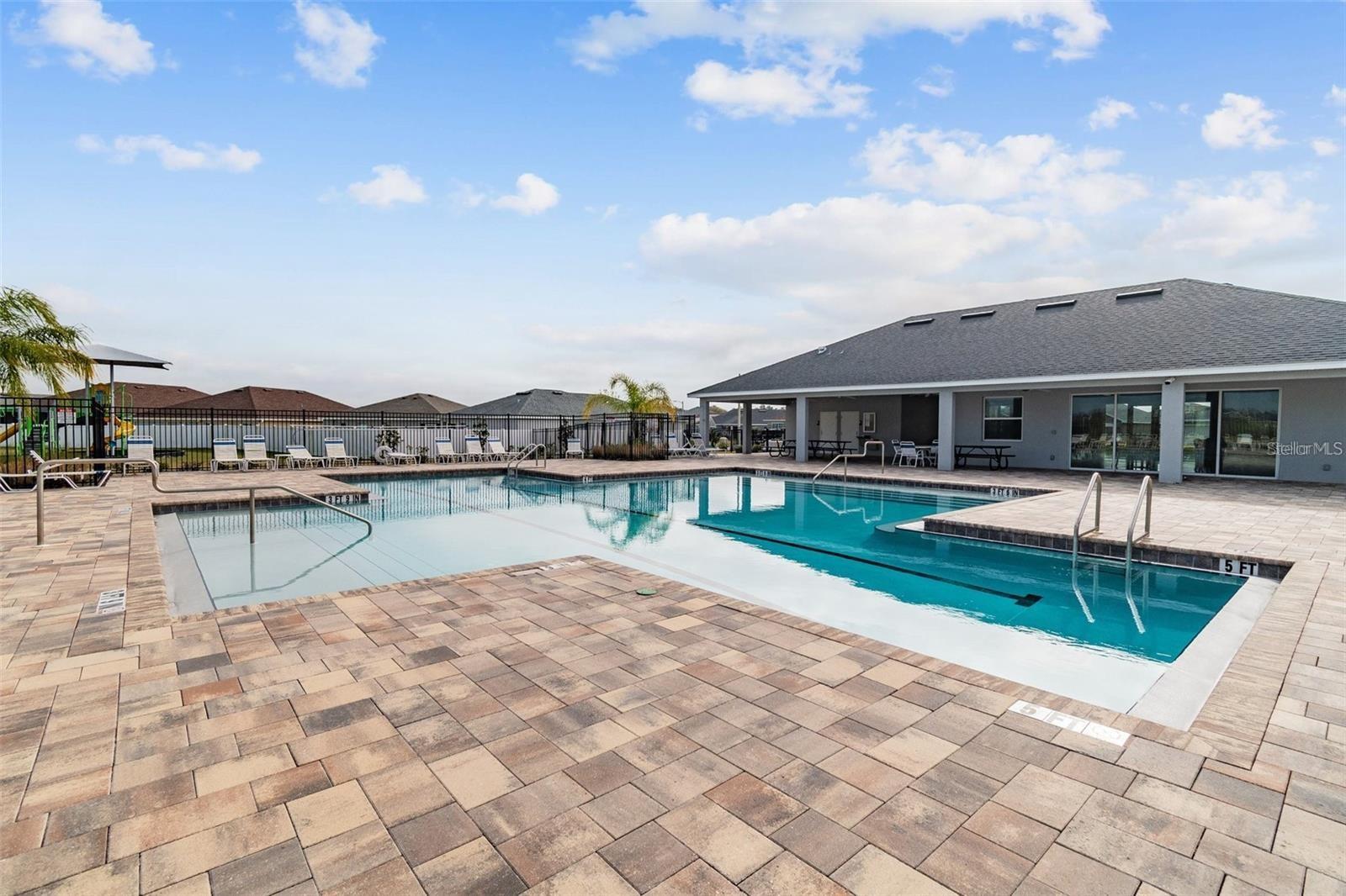 Image 11 of 13 For 4005 Spruce Creek Drive