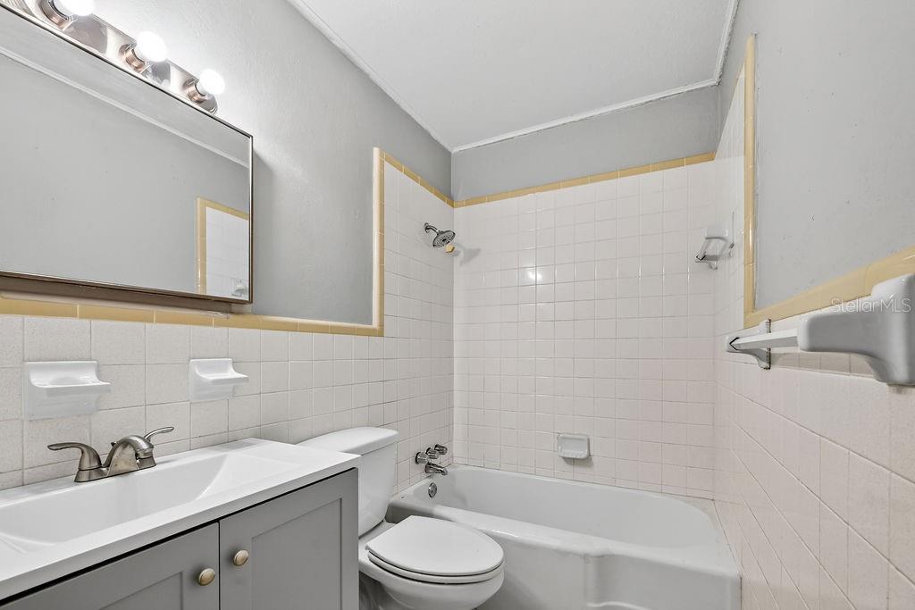 Image 17 of 40 For 1201 5th Street Ne