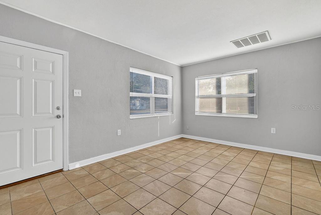 Image 4 of 40 For 1201 5th Street Ne