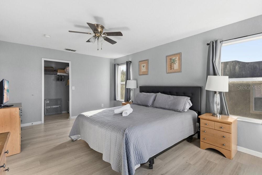 Image 12 of 37 For 2540 Calabria Avenue