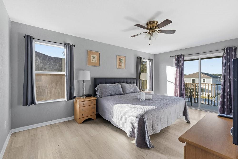 Image 13 of 37 For 2540 Calabria Avenue