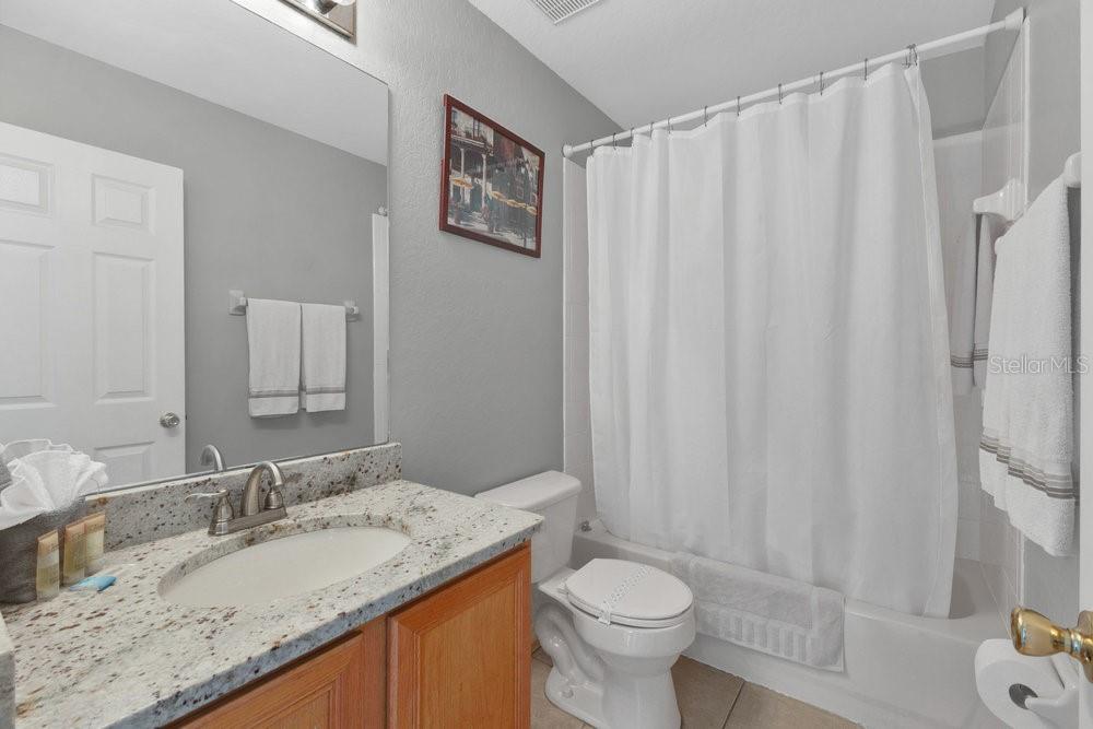 Image 17 of 37 For 2540 Calabria Avenue