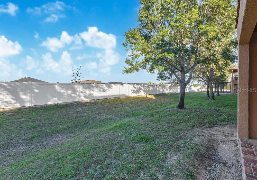 Image 24 of 37 For 2540 Calabria Avenue