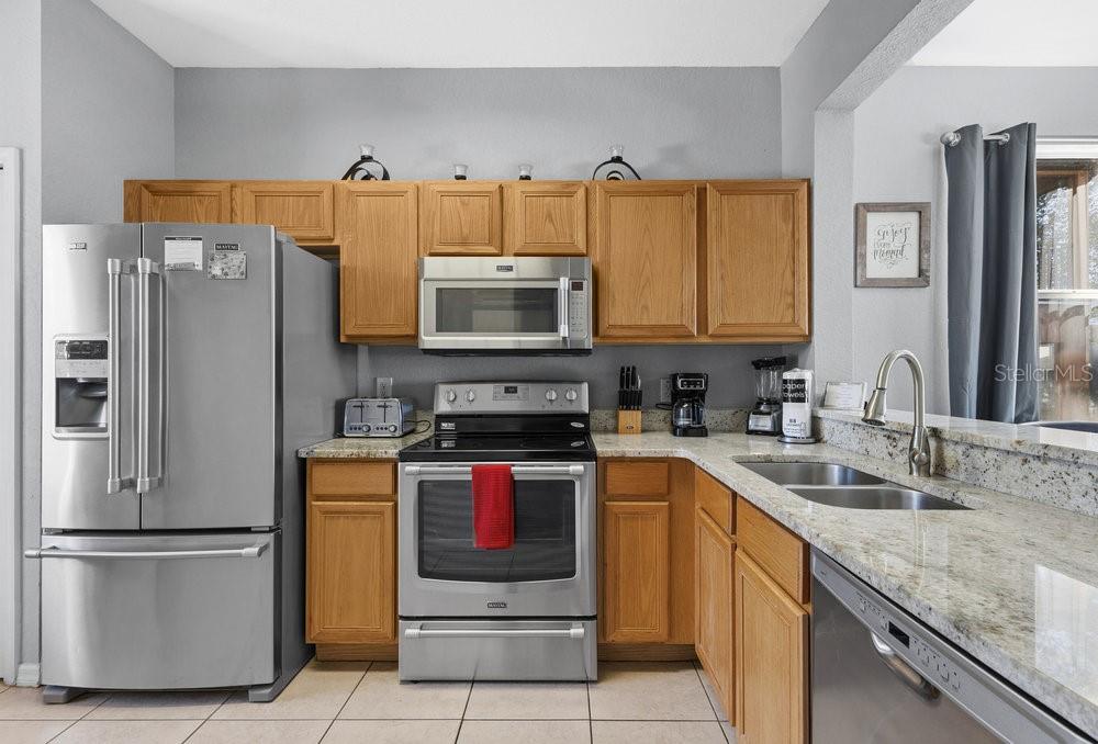 Image 8 of 37 For 2540 Calabria Avenue