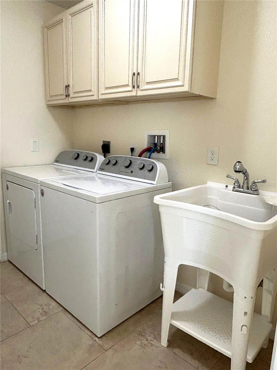 Image 16 of 20 For 3152 Point Street