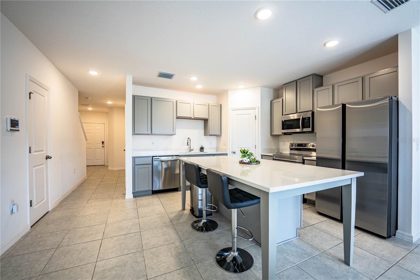 Image 15 of 64 For 3883 Academia Avenue