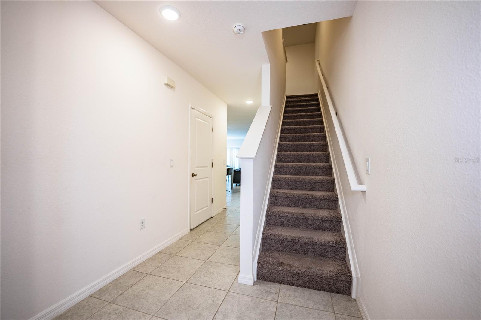 Image 23 of 64 For 3883 Academia Avenue