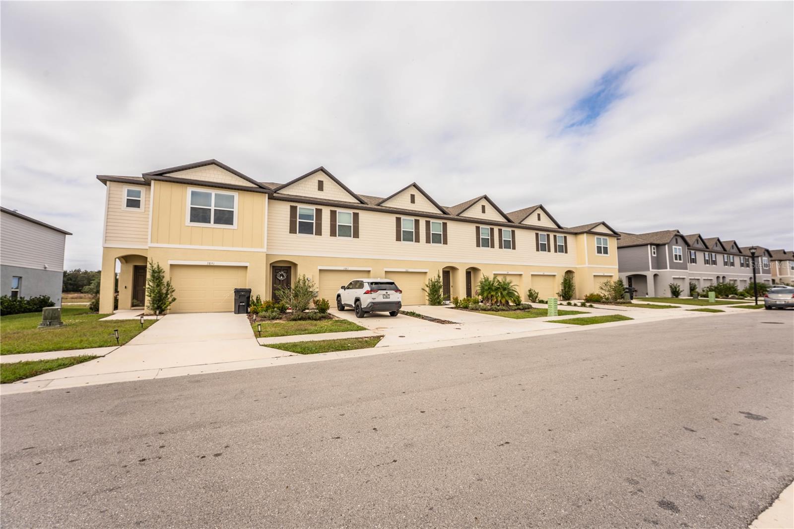 Image 4 of 64 For 3883 Academia Avenue