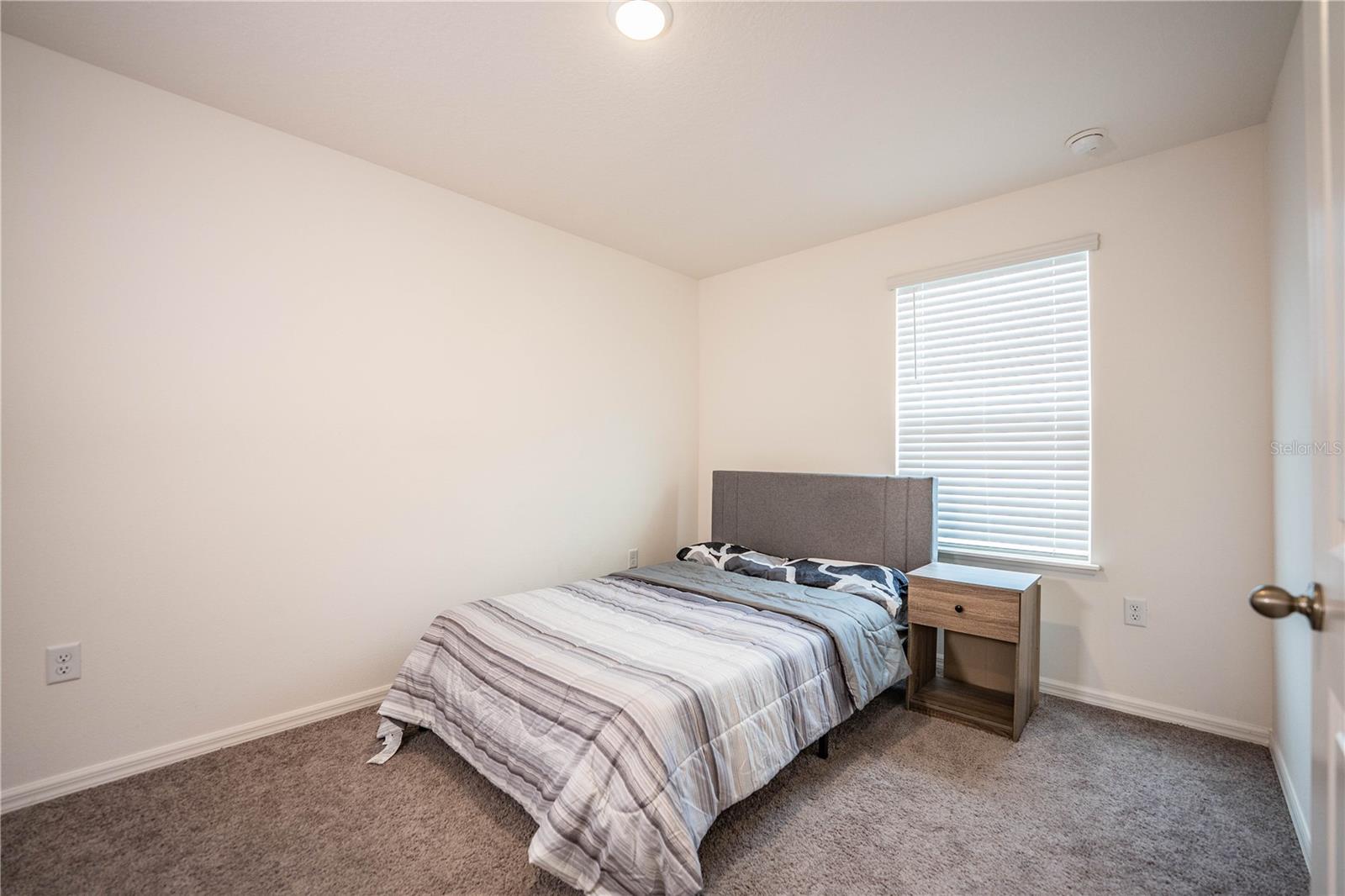 Image 42 of 64 For 3883 Academia Avenue