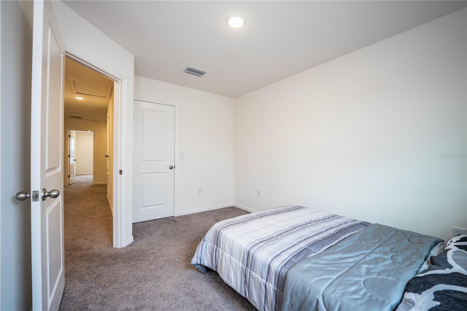 Image 43 of 64 For 3883 Academia Avenue