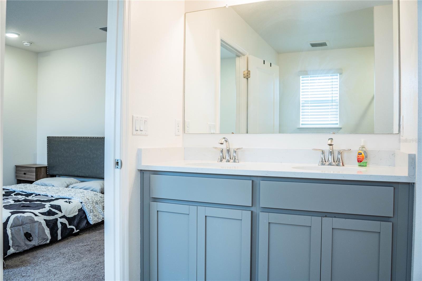 Image 51 of 64 For 3883 Academia Avenue