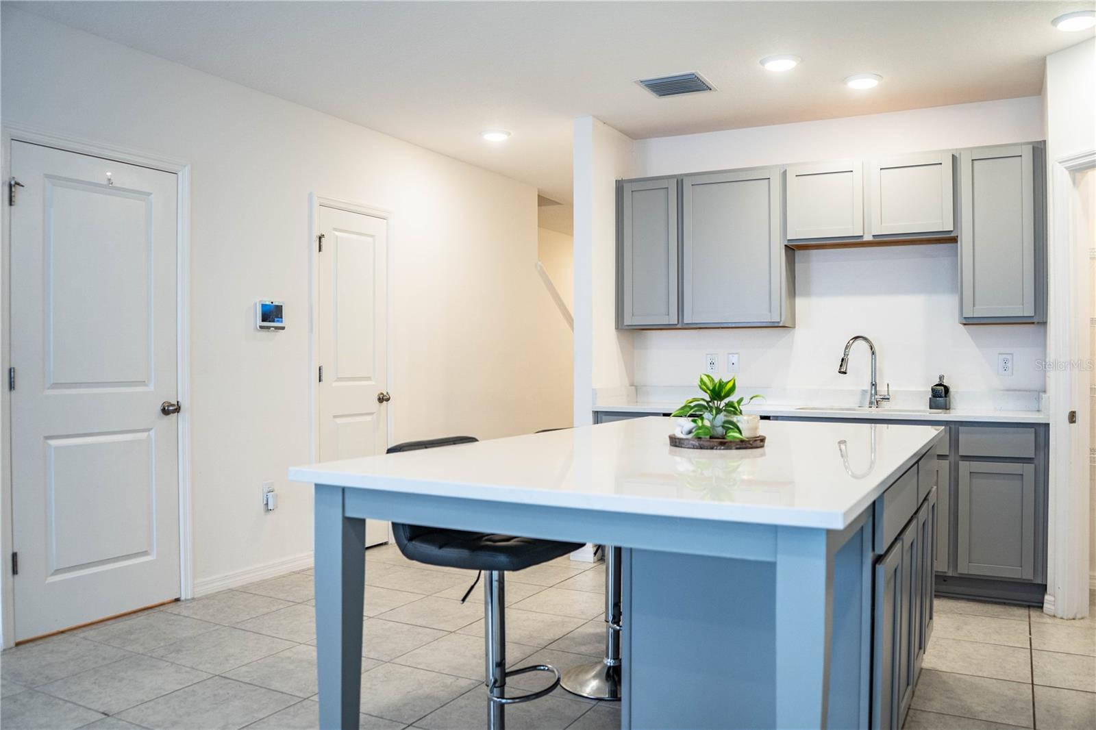 Image 53 of 64 For 3883 Academia Avenue