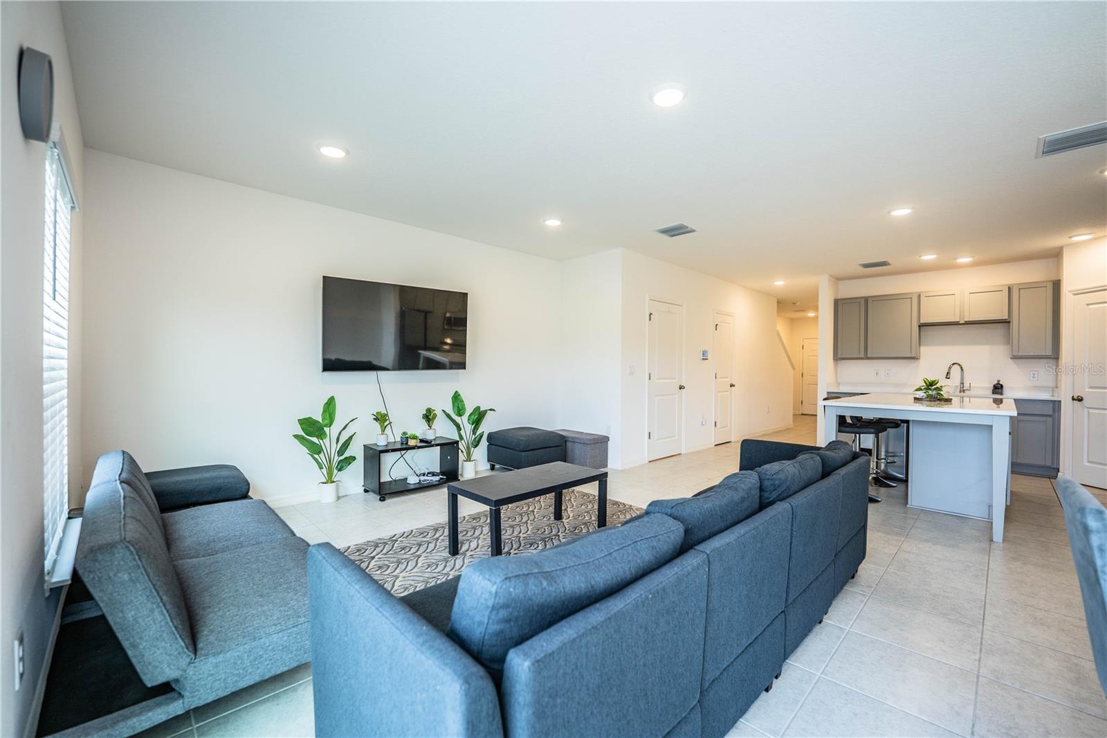 Image 9 of 64 For 3883 Academia Avenue