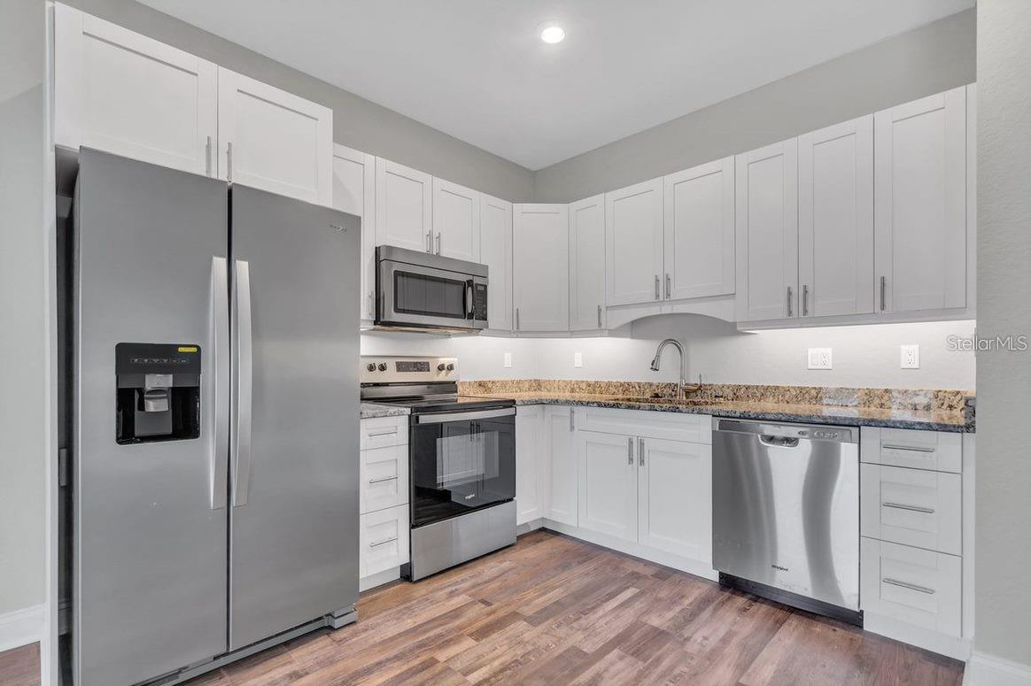 Image 2 of 18 For 410 1st Avenue