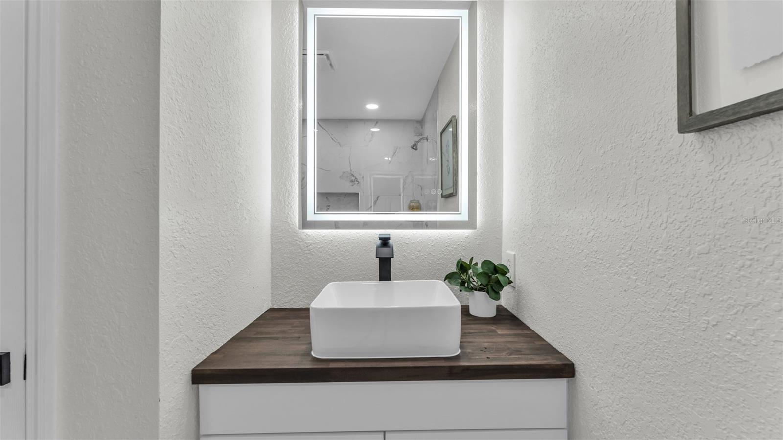 Image 13 of 39 For 609 Lime Street