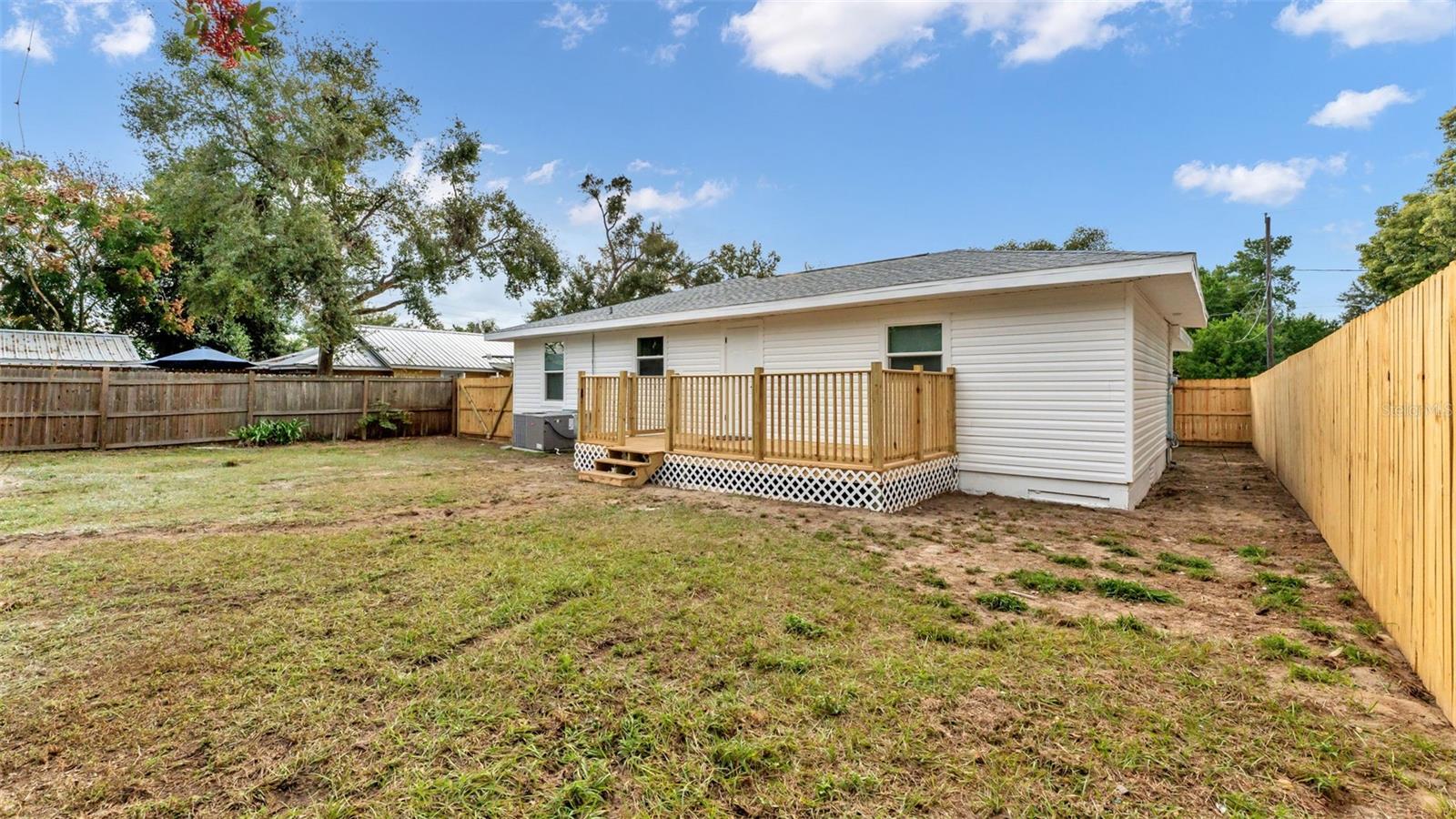 Image 26 of 39 For 609 Lime Street