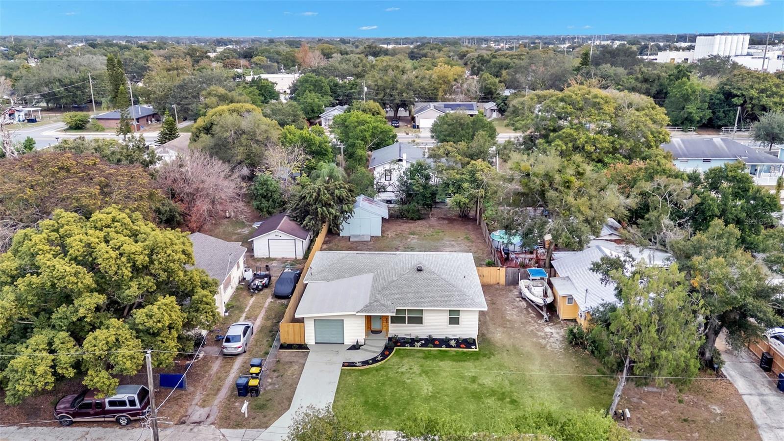 Image 32 of 39 For 609 Lime Street