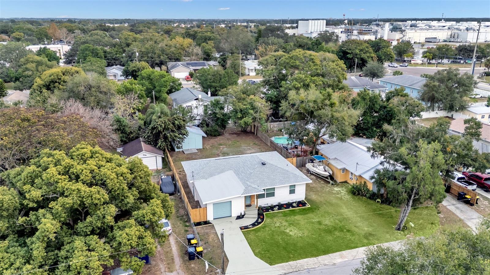 Image 33 of 39 For 609 Lime Street