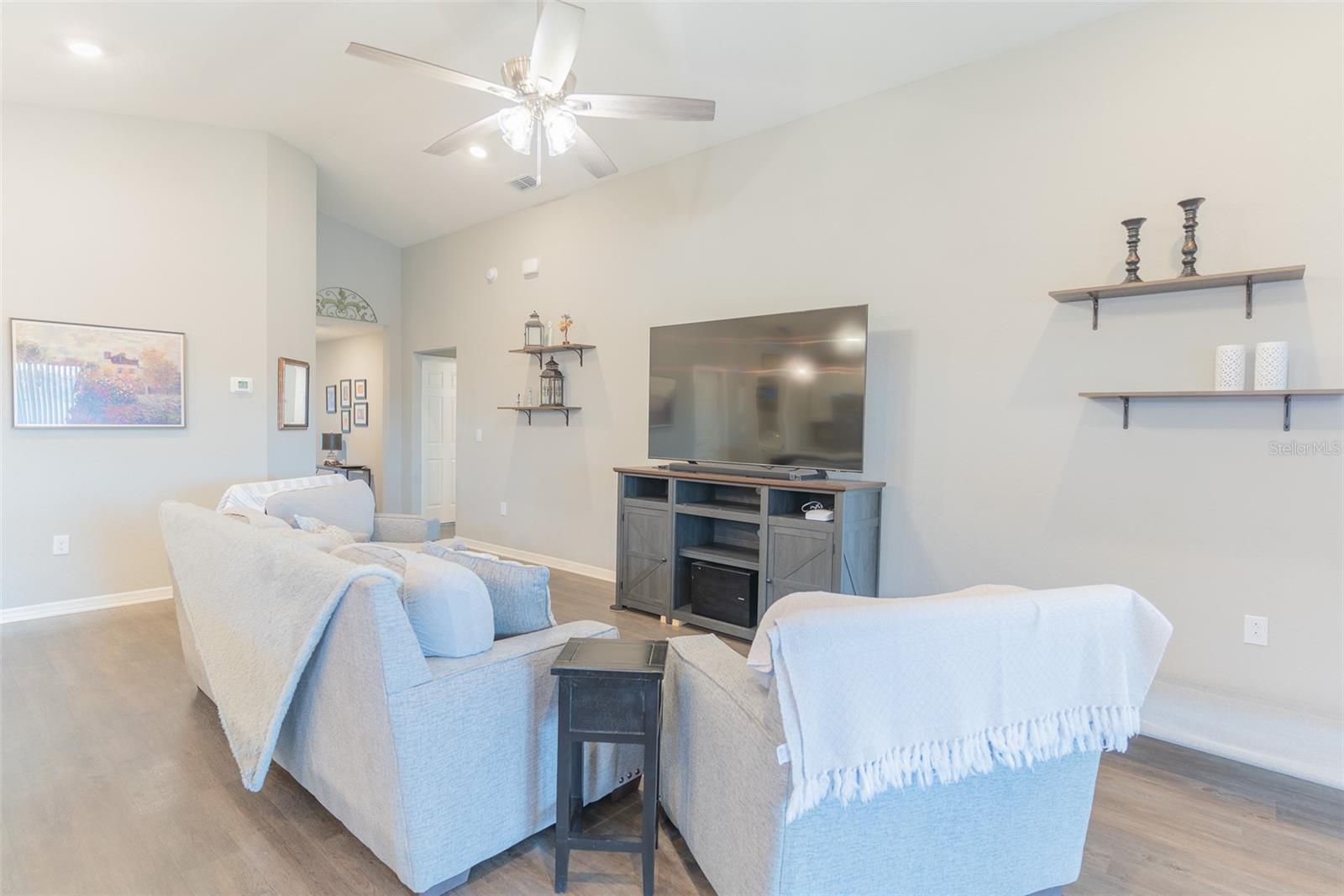 Image 4 of 26 For 3030 Laurel Oak Lane