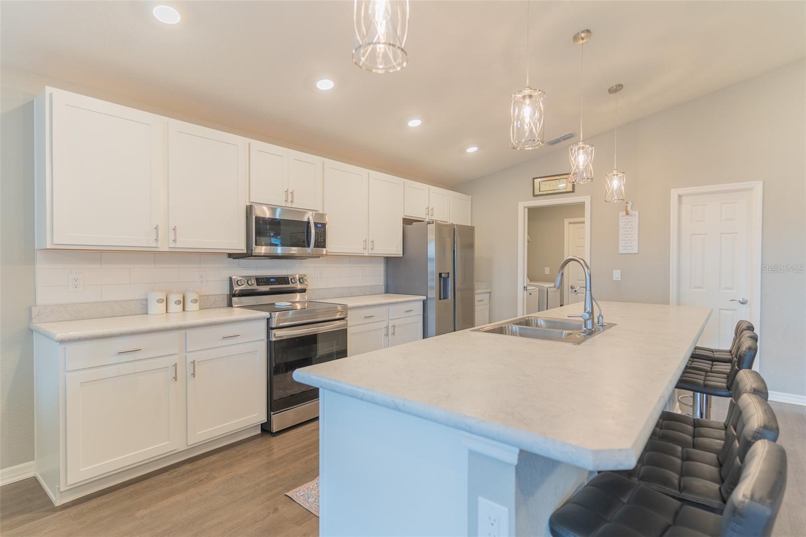 Image 6 of 26 For 3030 Laurel Oak Lane