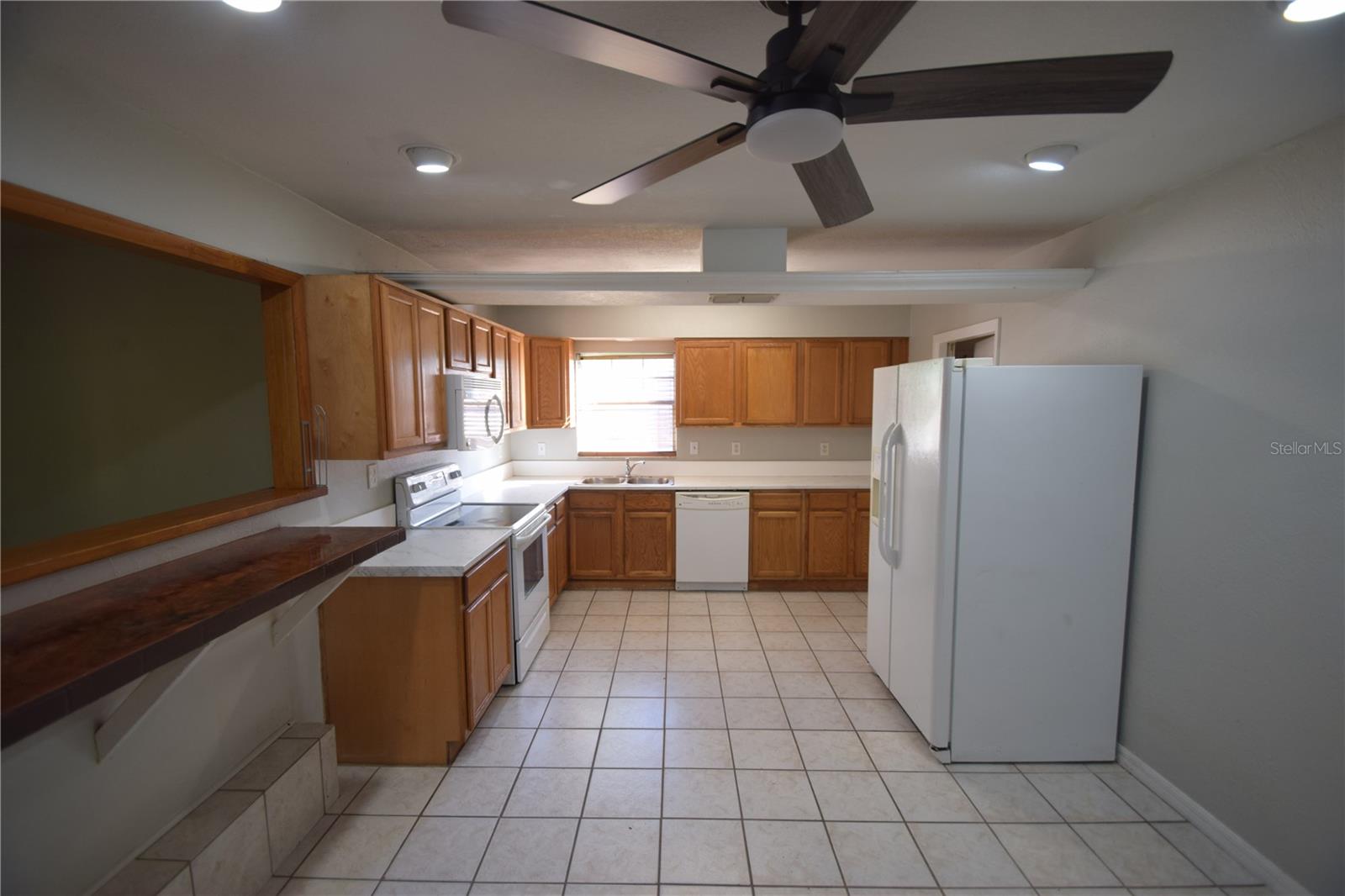 Image 8 of 25 For 2762 Gale Rose Drive