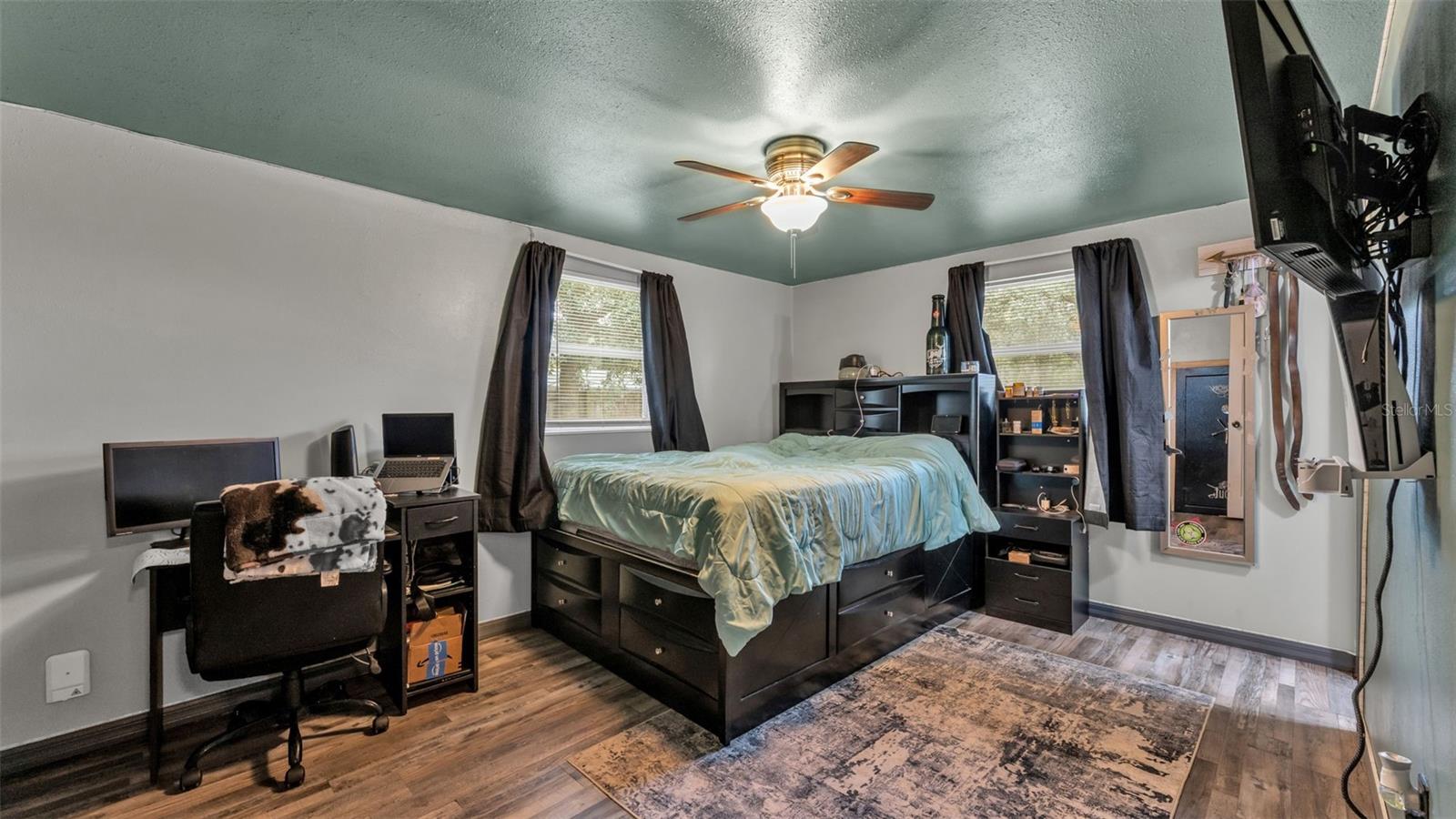 Image 26 of 60 For 2515 Crystal Lake Acres Drive