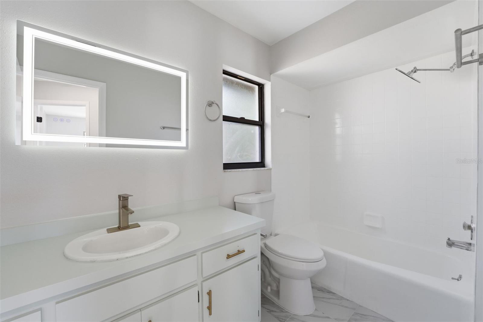 Image 18 of 20 For 5737 Deer Hollow Lane W