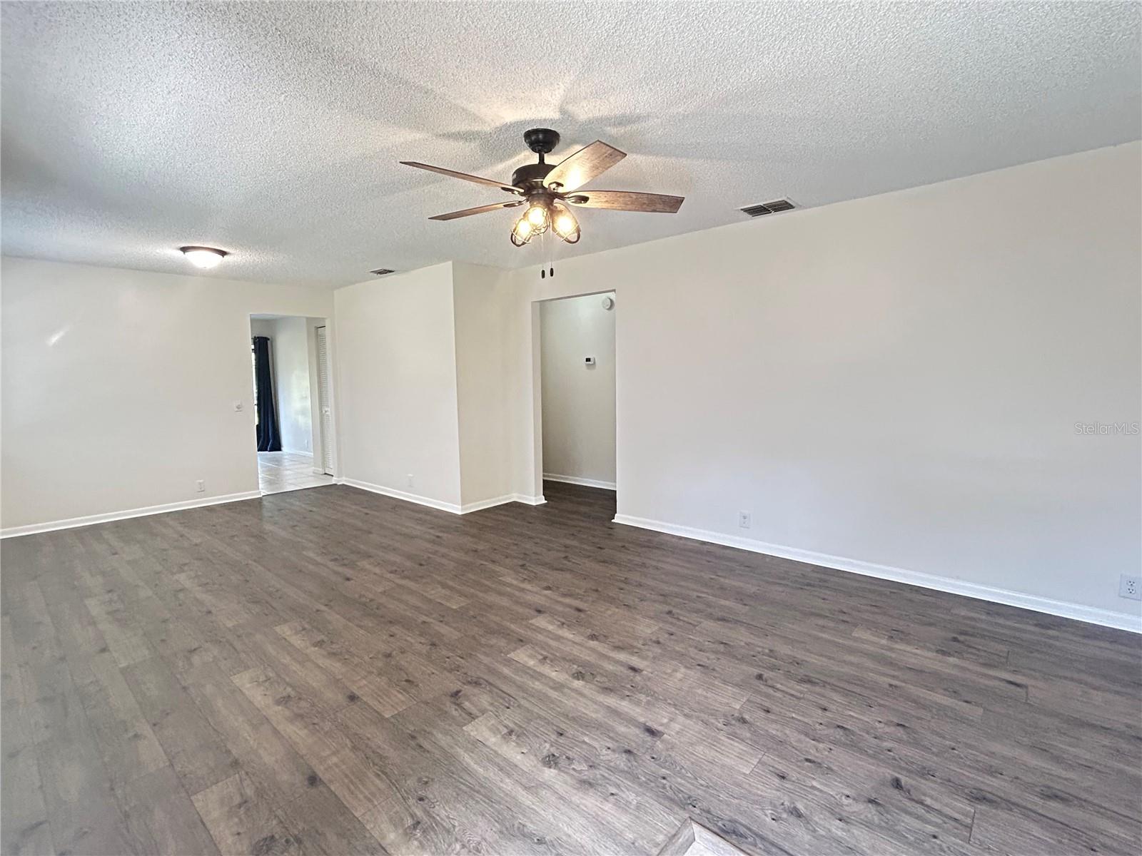 Image 3 of 24 For 522 Pebble Springs Court