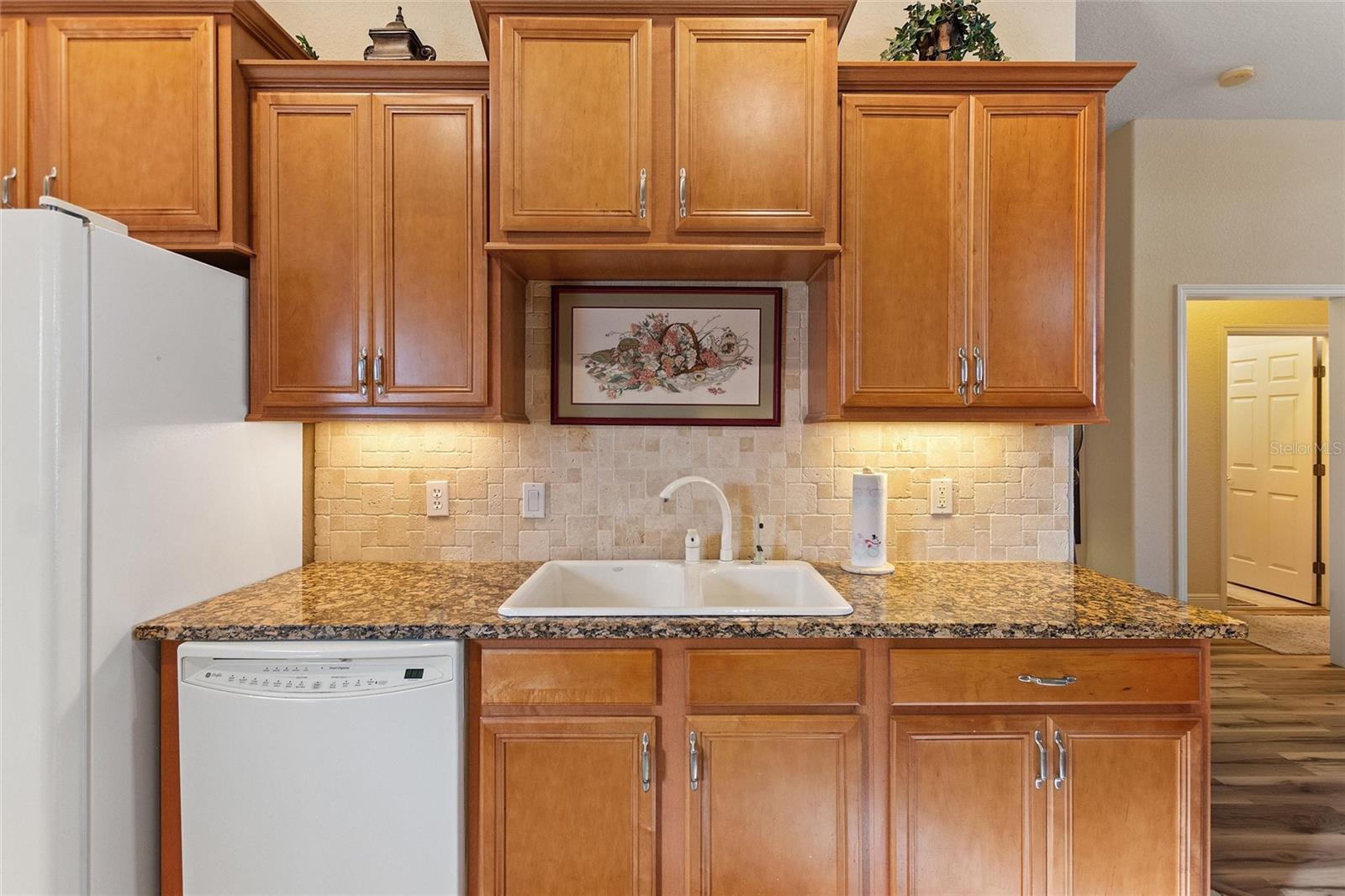 Image 10 of 34 For 392 Motorcoach Drive S