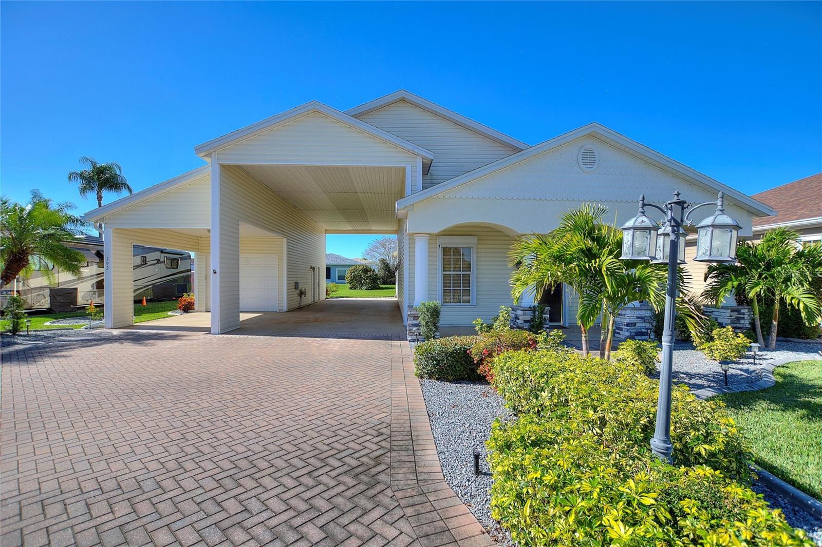 Image 32 of 34 For 392 Motorcoach Drive S