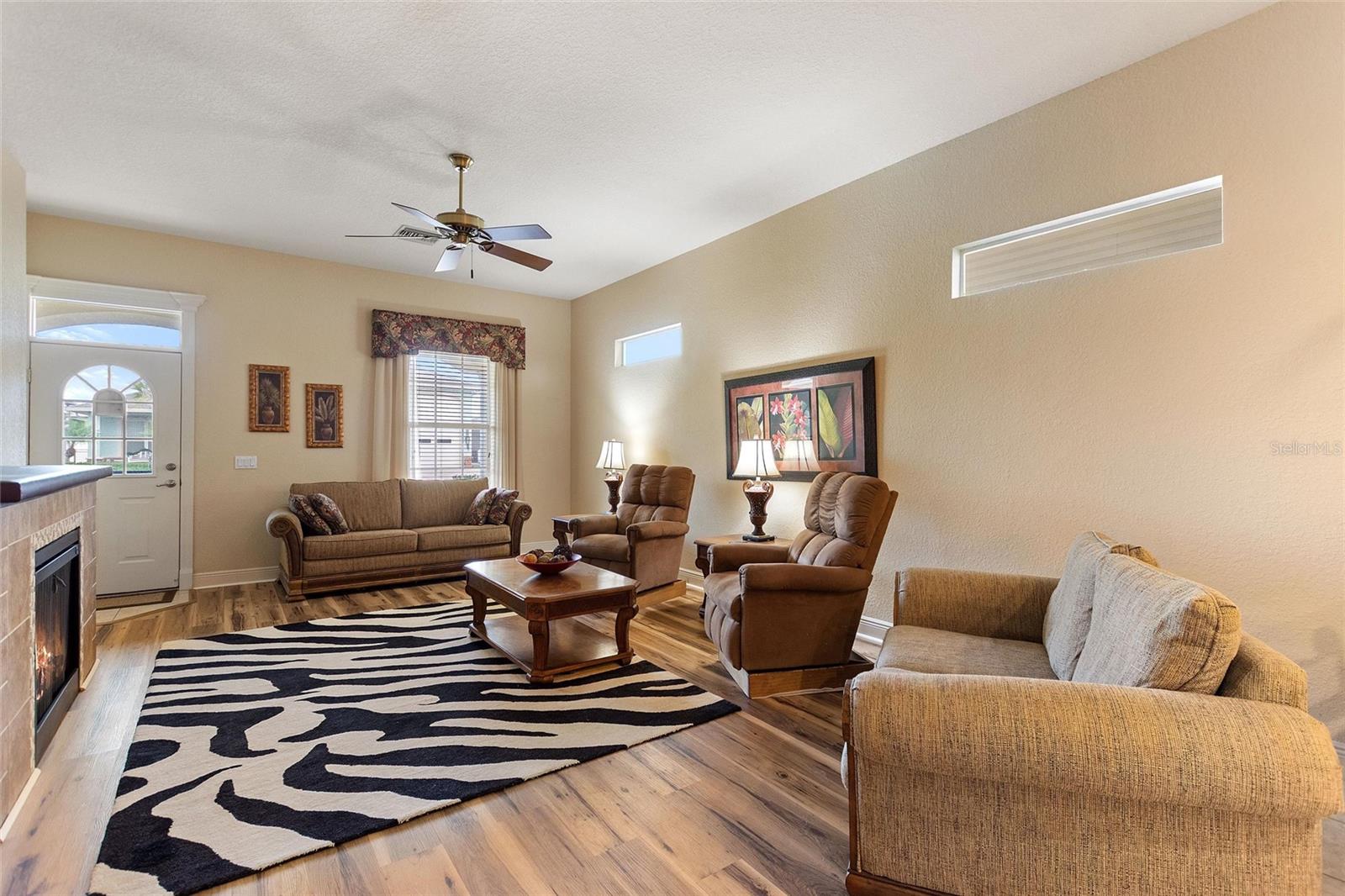 Image 5 of 34 For 392 Motorcoach Drive S