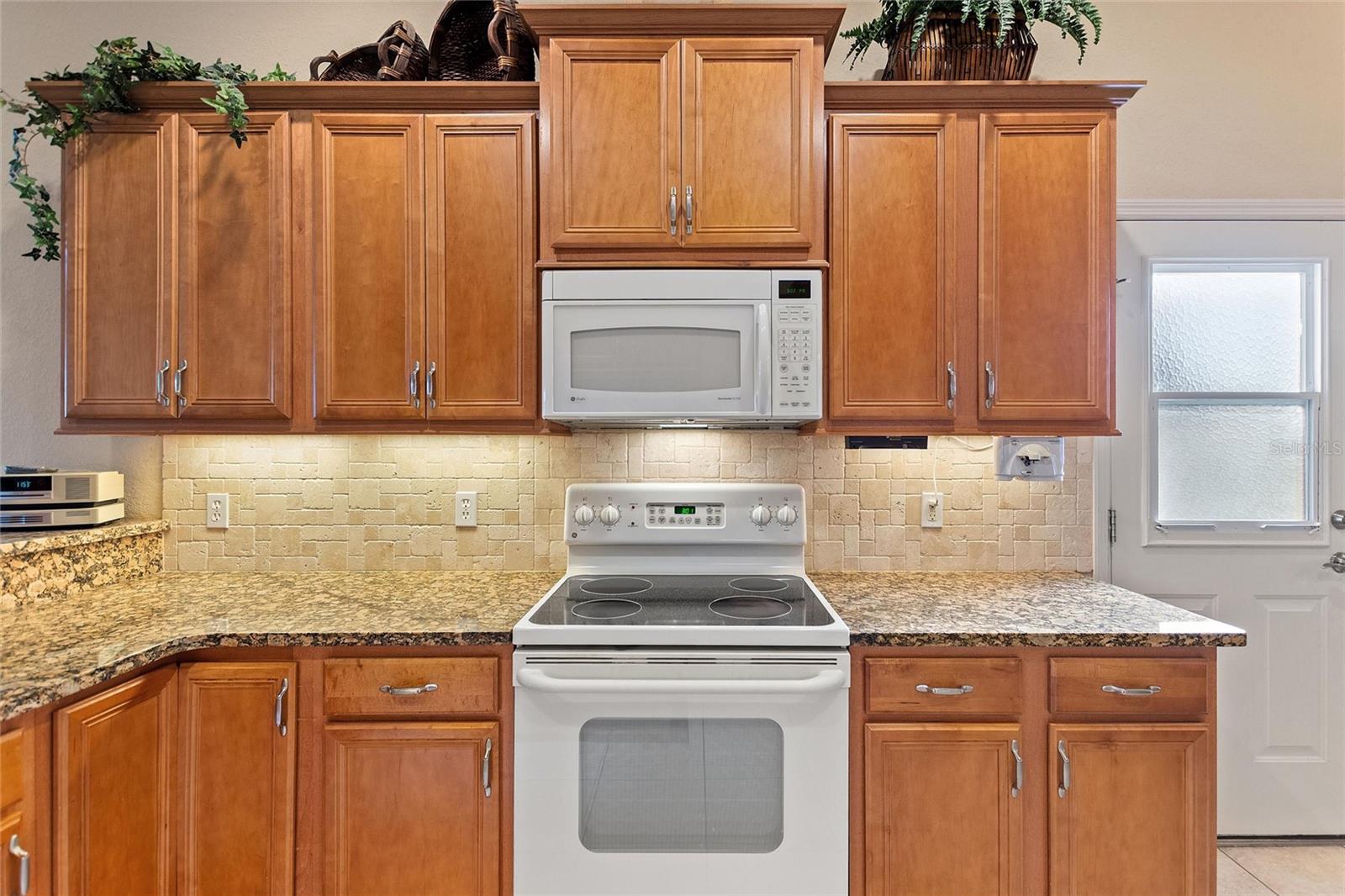 Image 9 of 34 For 392 Motorcoach Drive S