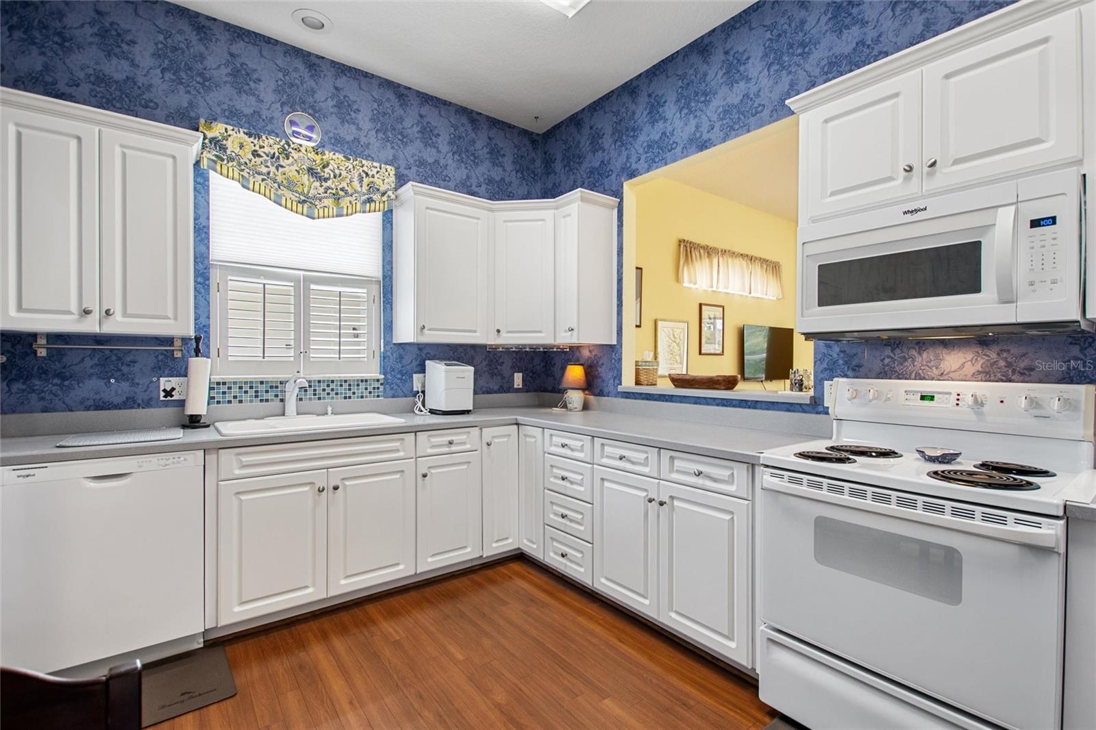 Image 10 of 22 For 1121 Motorcoach Drive