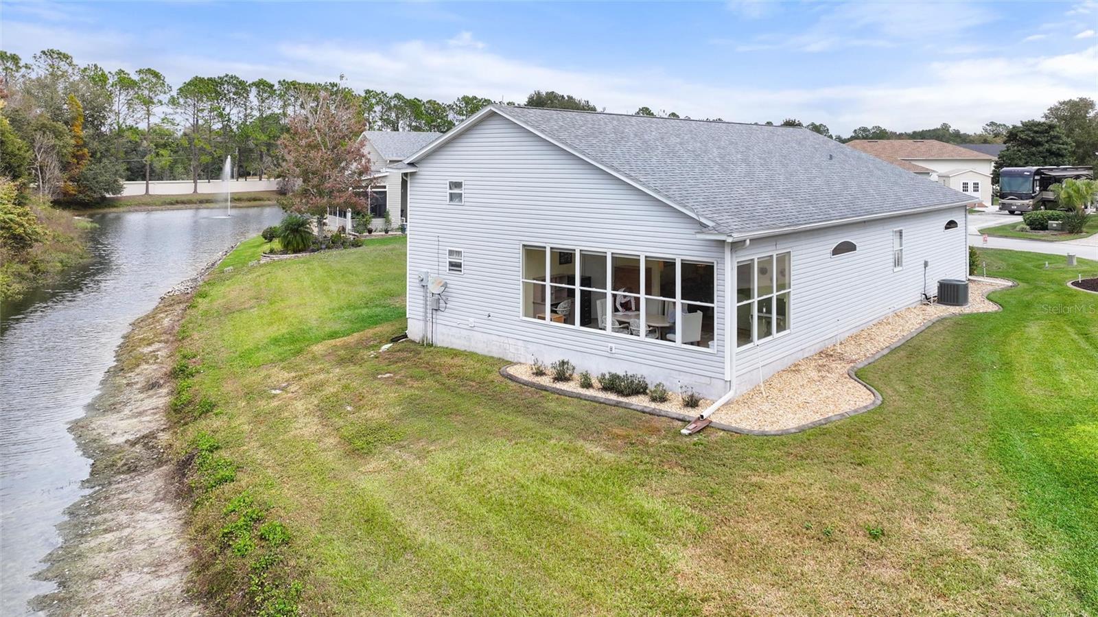 Image 5 of 22 For 1121 Motorcoach Drive