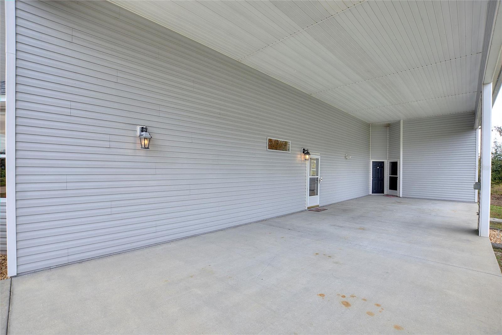 Image 8 of 22 For 1121 Motorcoach Drive