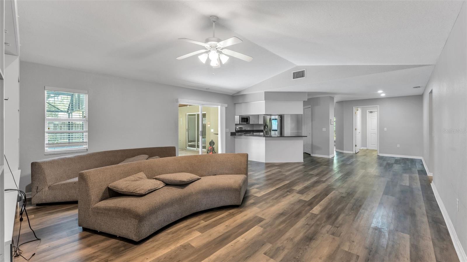 Image 35 of 65 For 1505 Hastings Path