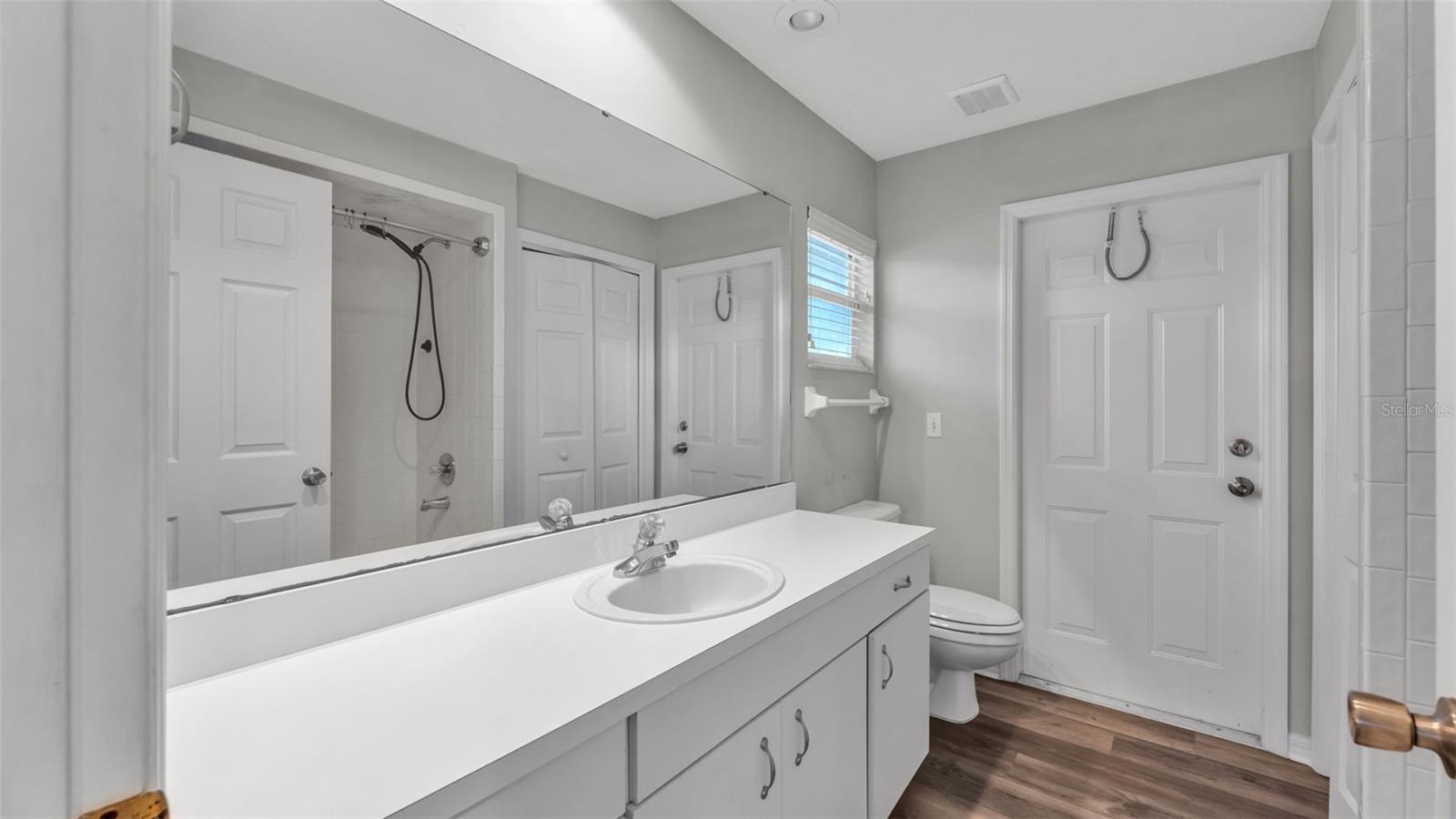 Image 45 of 65 For 1505 Hastings Path