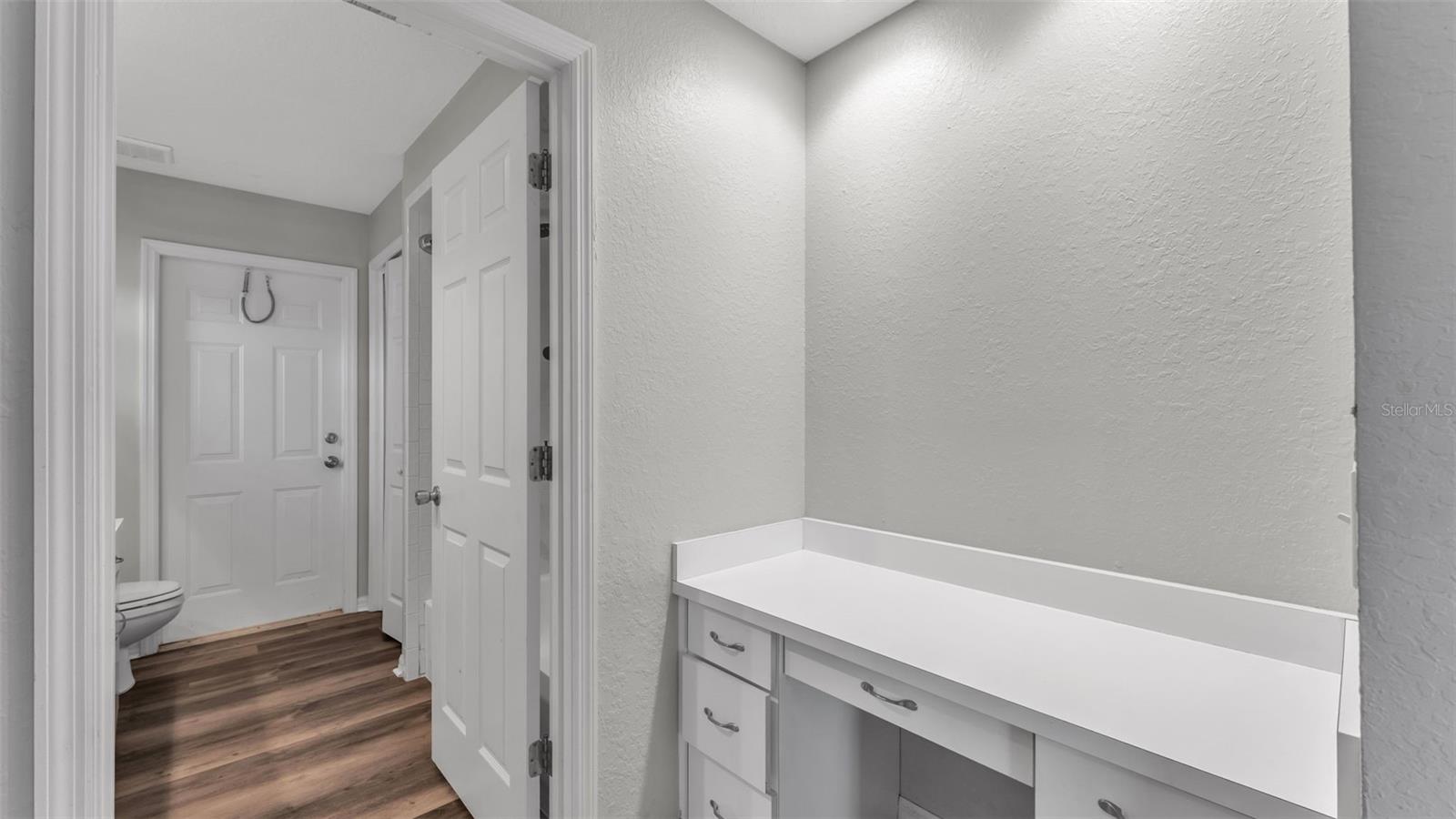 Image 46 of 65 For 1505 Hastings Path