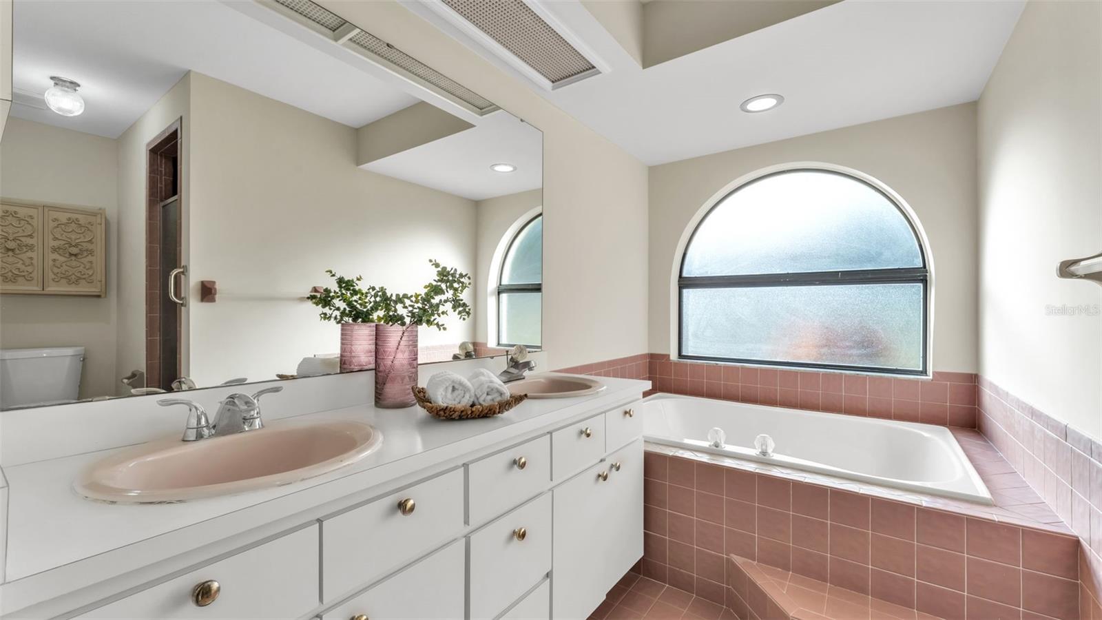 Image 20 of 56 For 6828 Forestwood Drive W