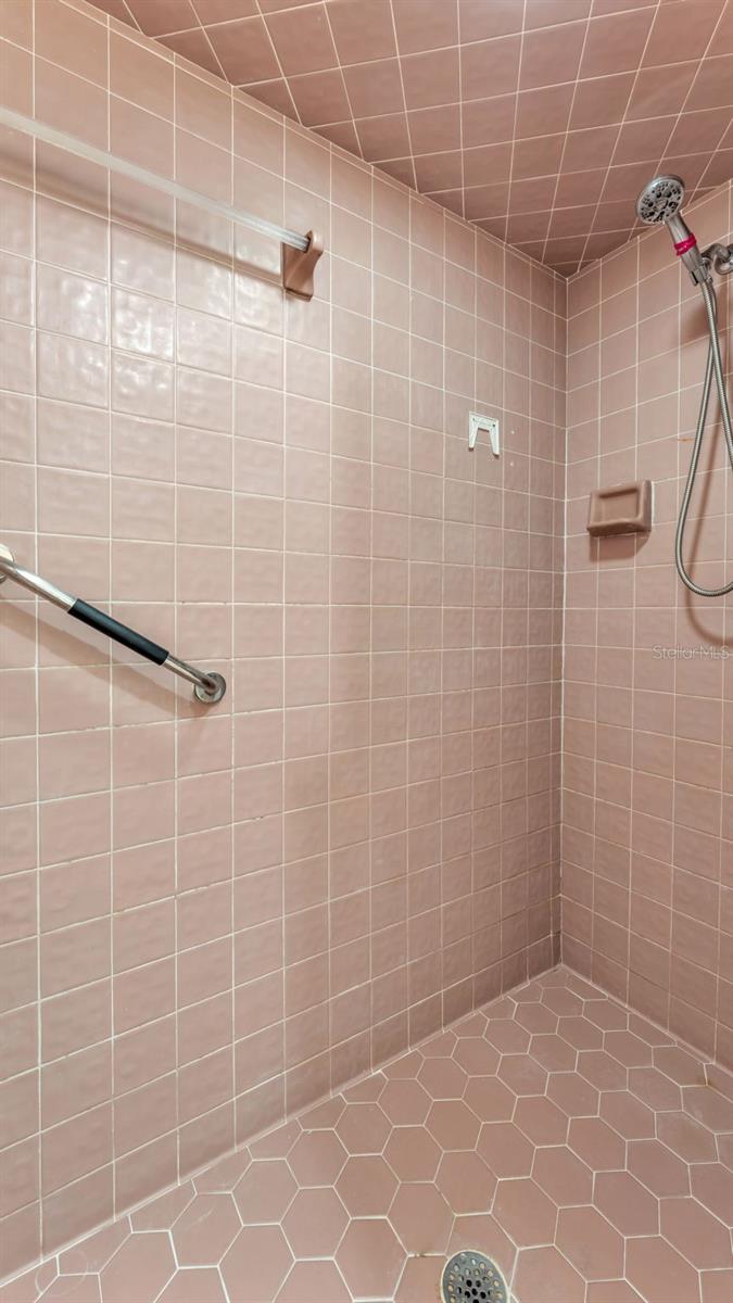 Image 23 of 56 For 6828 Forestwood Drive W