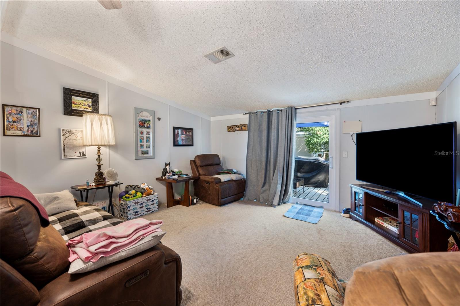 Image 3 of 30 For 232 Temple Circle