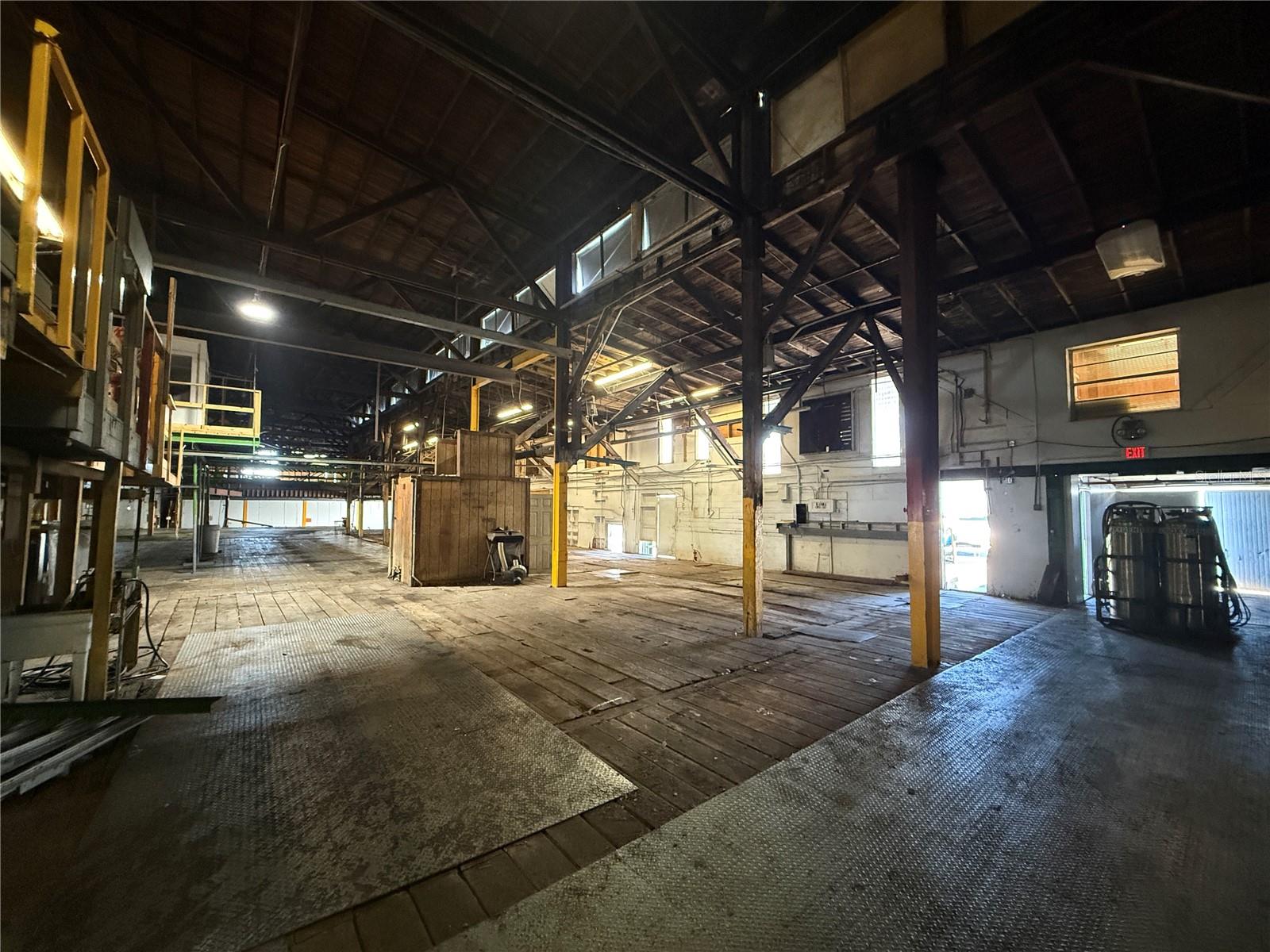 Image 32 of 57 For 500 Avenue R Sw