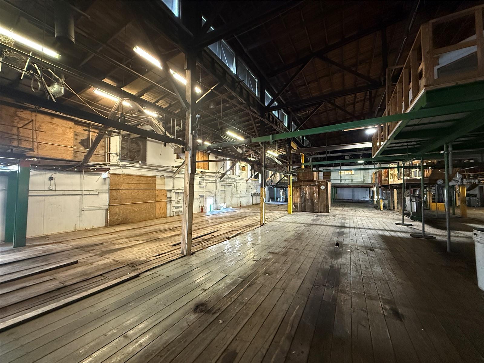 Image 35 of 57 For 500 Avenue R Sw