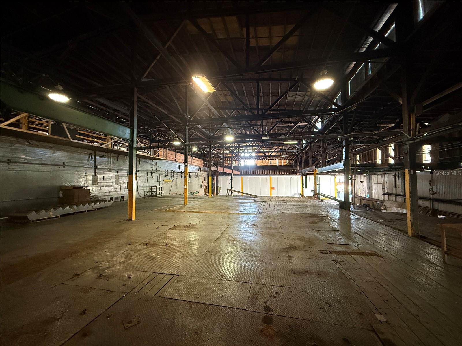 Image 36 of 57 For 500 Avenue R Sw