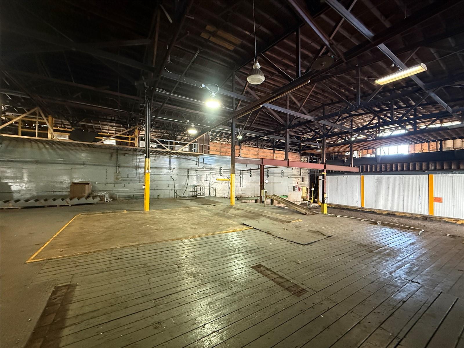 Image 41 of 57 For 500 Avenue R Sw